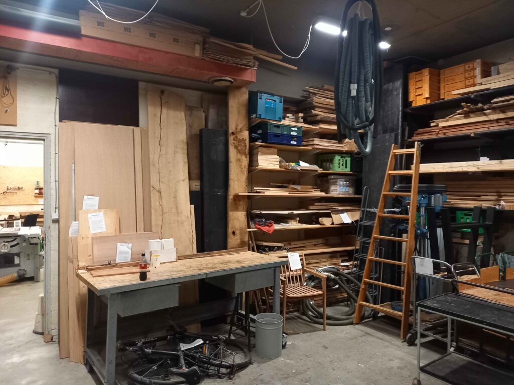 Project room for storing projects